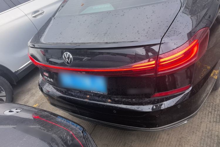 Used Volkswagen Passat 2022 330TSI Starry Luxury Edition – Exclusive Special Edition