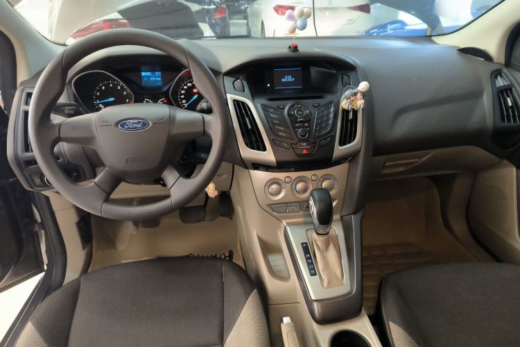Used Ford Focus 2012 Sedan 1.6L Automatic Comfort Model
