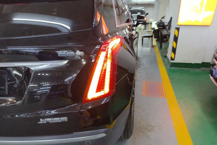 Used Cadillac XT5 2018 28E Four-Wheel Drive Tech Version
