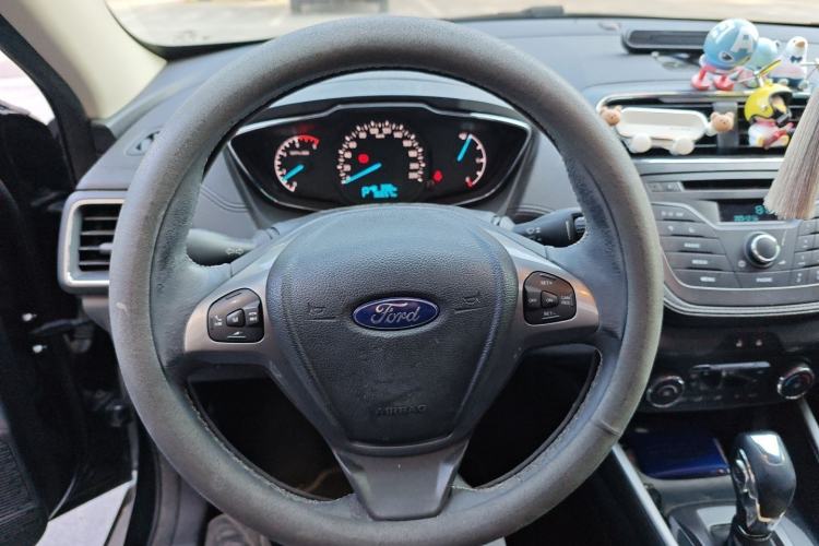 Used Ford Escort 2015 1.5L Automatic Fashion Model