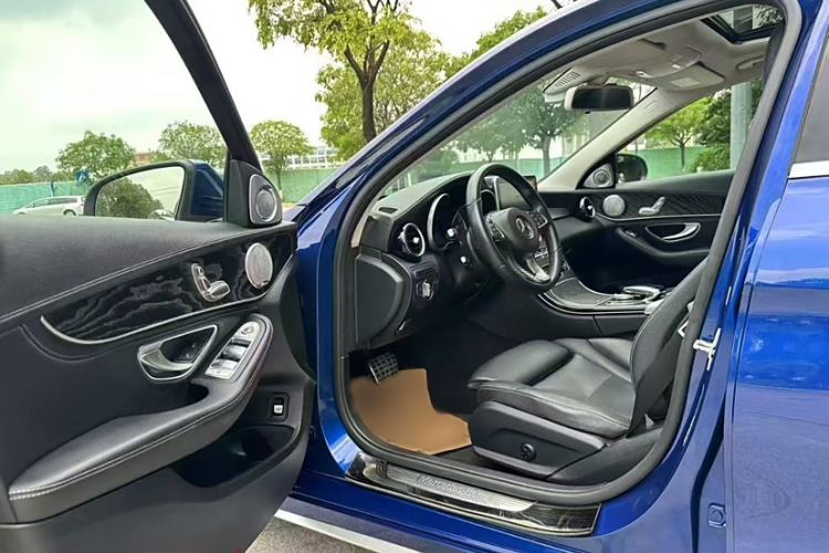 Used Mercedes-Benz C-Class 2015 C 180 L Sport Edition
