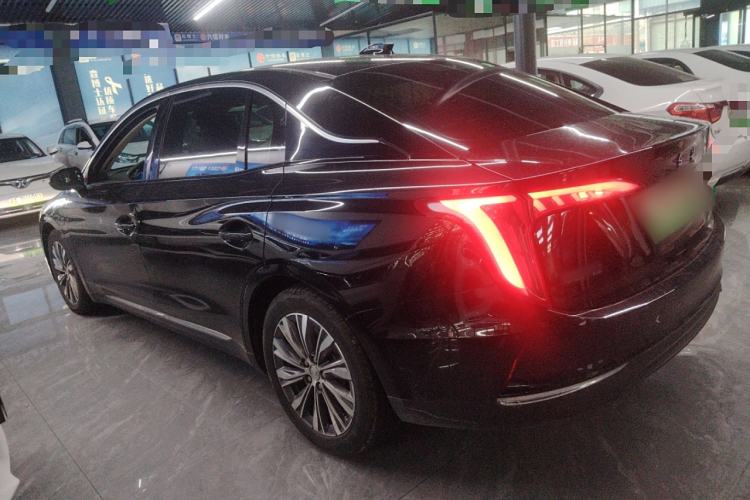 Used Hongqi E-QM5 2022 431 km Charge & Enjoy Edition
