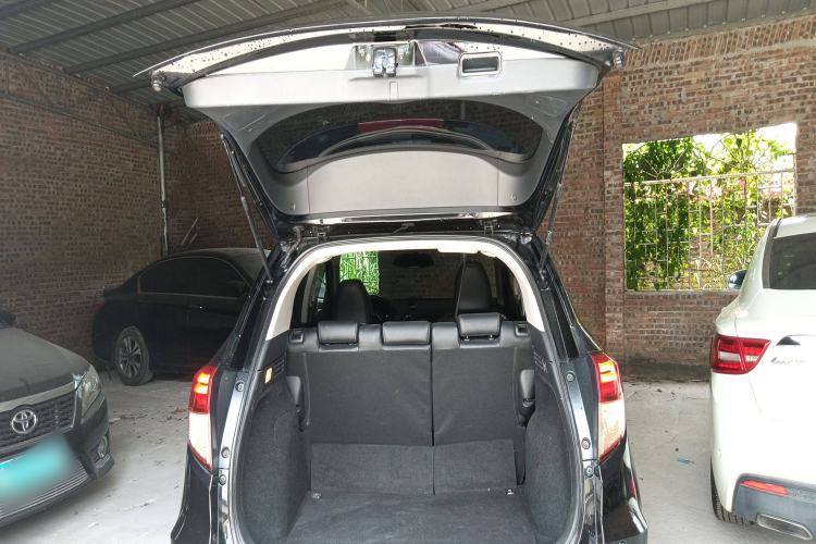 Used Honda Vezel 2015 1.8L CVT 2WD Luxury Model
