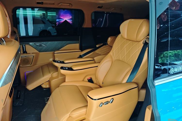 Used Wey Gaoshan 2025 Four-Wheel Drive Alpine 8