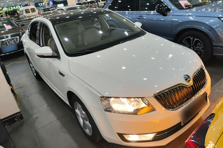 Used Skoda Octavia 2015 1.6L Manual Yijun Edition