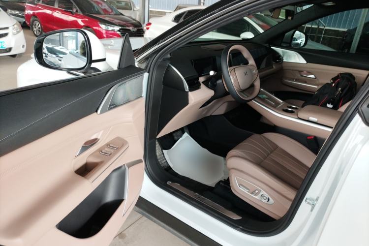 Used XPeng G9 2025 625 Long-Range Max
