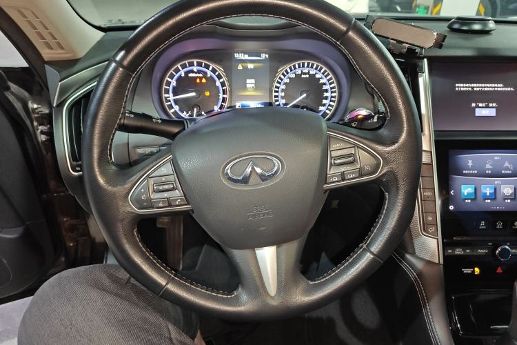 Used Infiniti Q50L 2015 2.0T Enjoyment Edition
