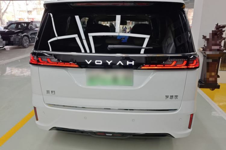 Used VOYAH Dream 2025 PHEV Four-Wheel Drive Prestige Kunpeng Edition
