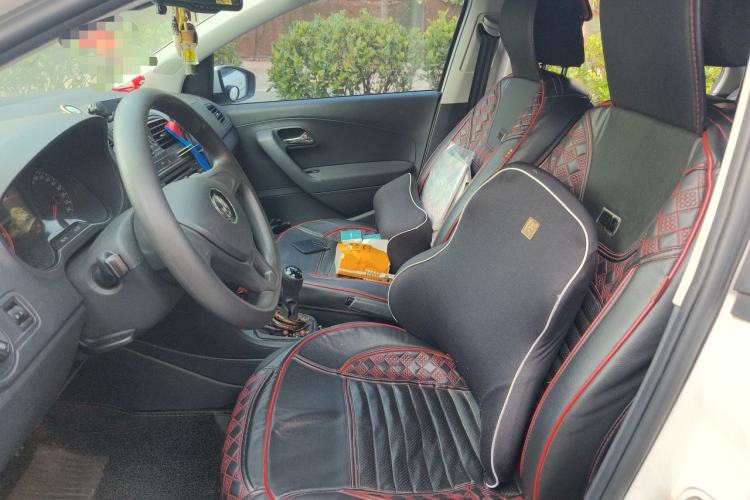 Used Volkswagen Polo 2016 1.4L Manual Fashion Model
