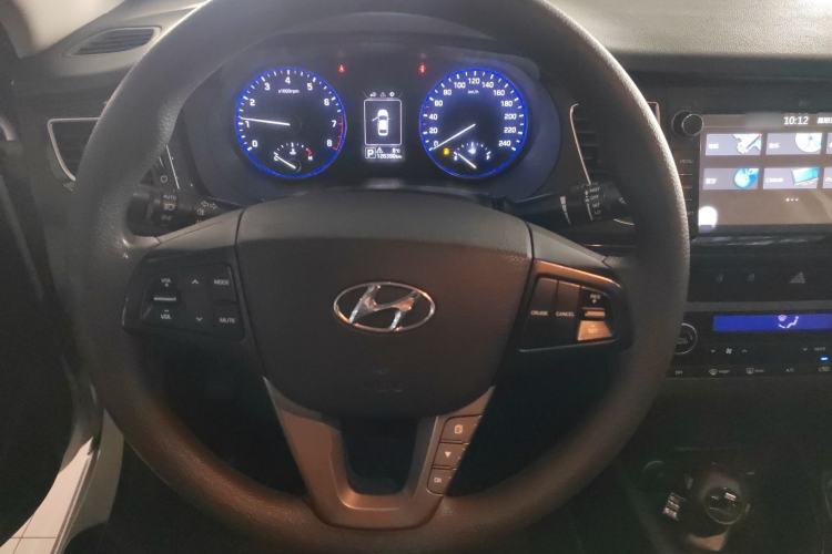 Used Hyundai Mistra 2014 1.8L Automatic Smart GLS
