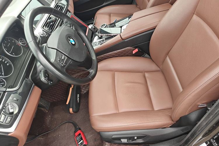 Used BMW 5 Series 2014 520Li Elegant Model
