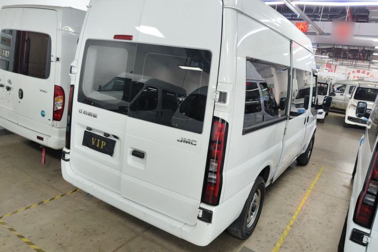 Used JMC Fushun 2022 2.0T Manual Multi-Function Passenger Vehicle Mid-Range High Roof 6-7 Seats
