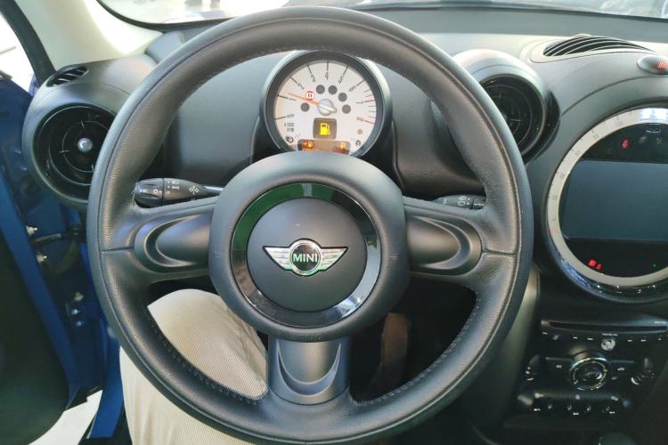 Used  Countryman 2014 1.6L ONE
