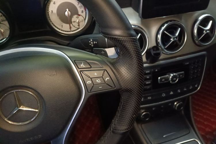 Used Mercedes-Benz GLA 2015 GLA 220 4MATIC Fashion Model