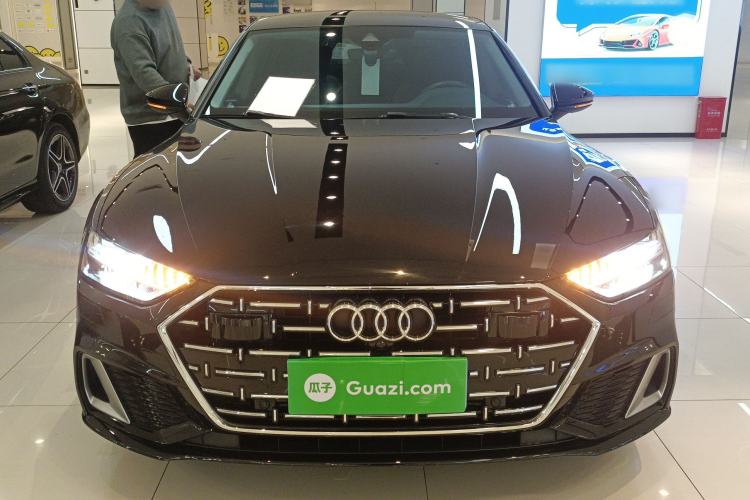 Used Audi A7L 2024 45TFSI S-line Dream-Building Edition Flow Crystal Package
