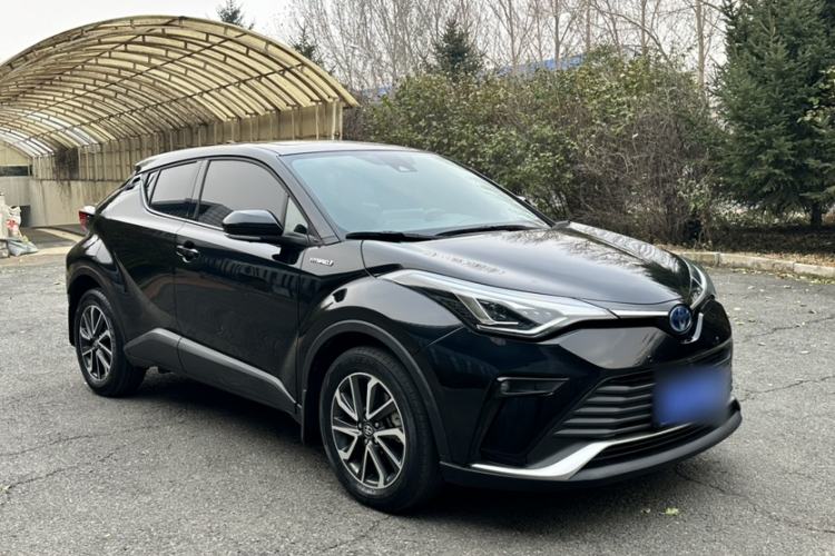 Used Toyota IZOA 2021 Dual-Motor 2.0L Yixuan Edition
