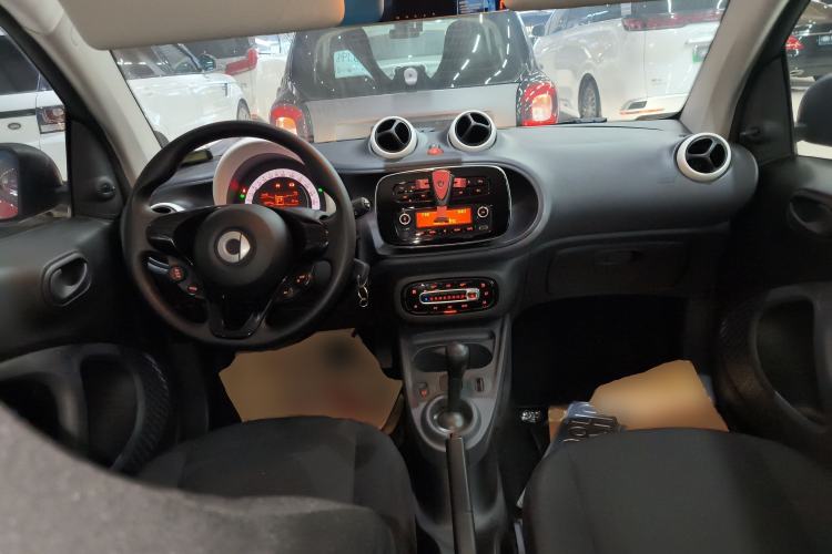 Used  fortwo 2015 1.0L 52 kW hardtop Dynamic version