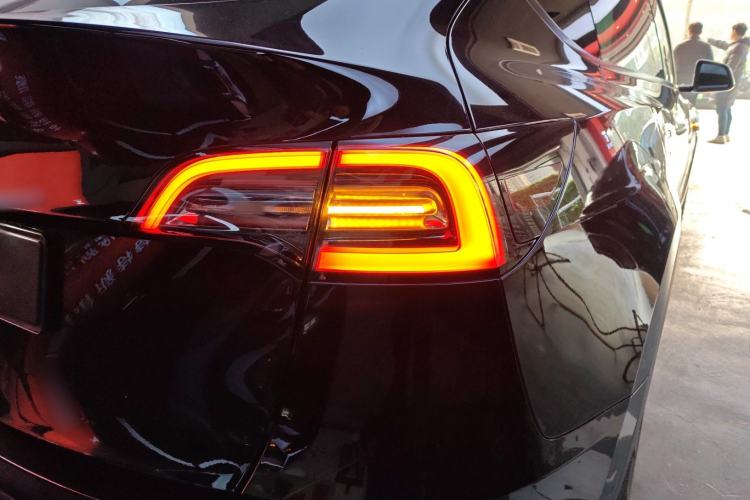 Used Tesla Model Y 2022 Long-Range All-Wheel-Drive Version
