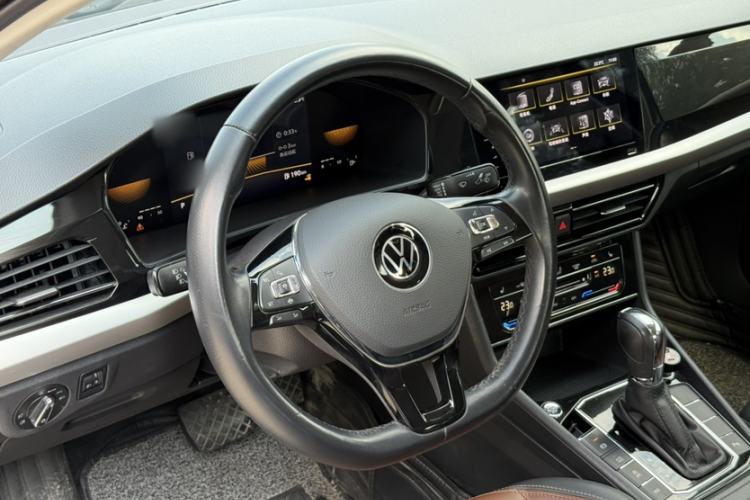 Used Volkswagen Lavida 2021 280TSI DSG Luxury Edition
