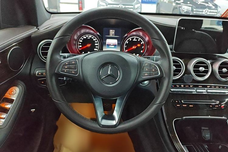 Used Mercedes-Benz GLC 2019 GLC 260 L 4MATIC Luxury Model
