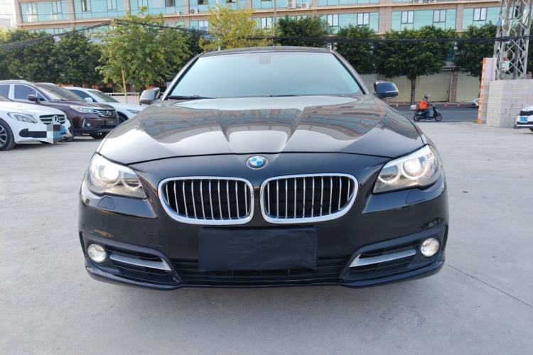 Used BMW 5 Series 2014 525Li Leading Model
