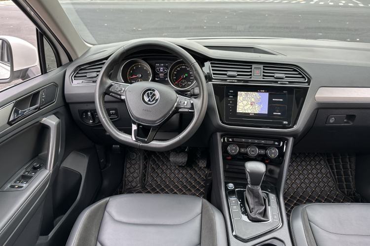 Used Volkswagen Tiguan L 2021 330TSI Automatic Two-Wheel Drive Smart Edition
