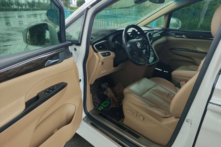 Used Buick GL8 2017 ES 28T Luxury Model China V Standard
