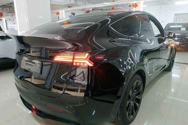 Used Tesla Model Y 2021 Standard Range Rear-Wheel Drive Version
