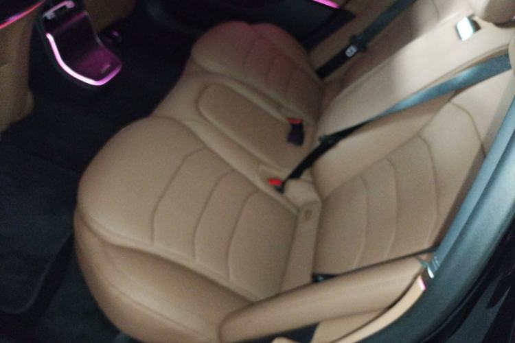 Used Mercedes-Benz E-Class New Energy 2024 E 350 e L Plug-in Hybrid Sports Sedan
