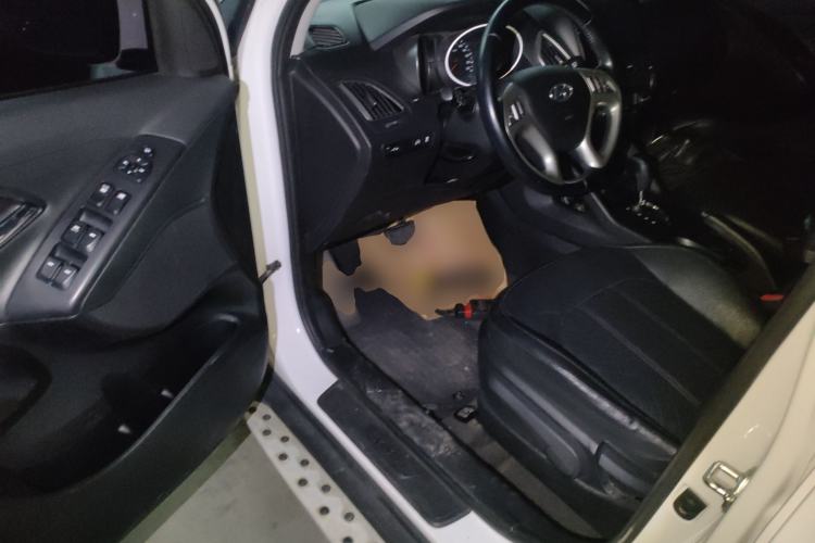 Used Hyundai ix35 2015 2.0L Automatic 2WD Smart Type China IV
