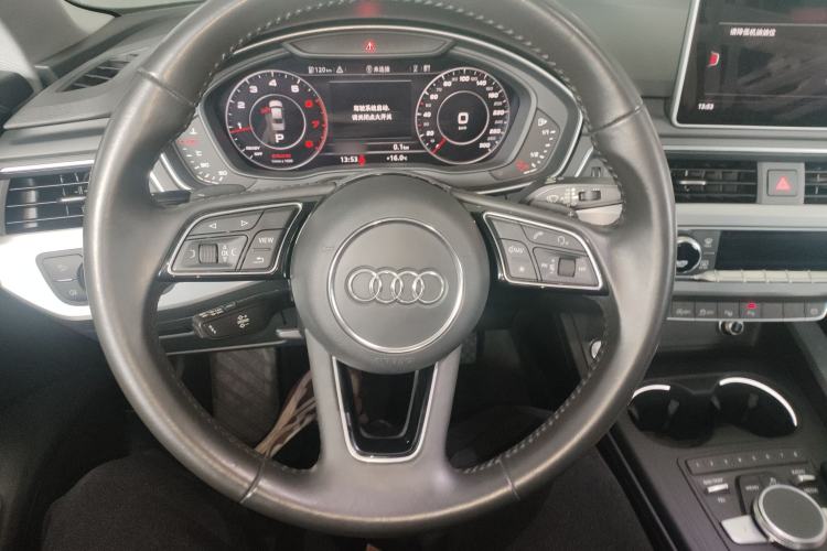 Used Audi A4L 2019 40 TFSI Fashion Version China V