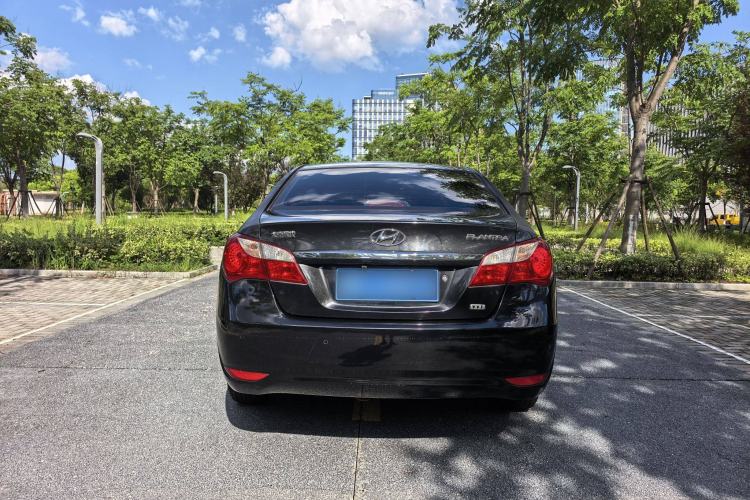 Used Hyundai Celesta 2011 1.6L Automatic Comfort Model
