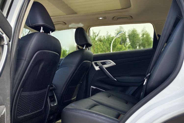 Used Geely Auto Emgrand X7 Sport 2020 1.8TD DCT Two-Wheel Drive Smart Connect 4G-Enabled Version
