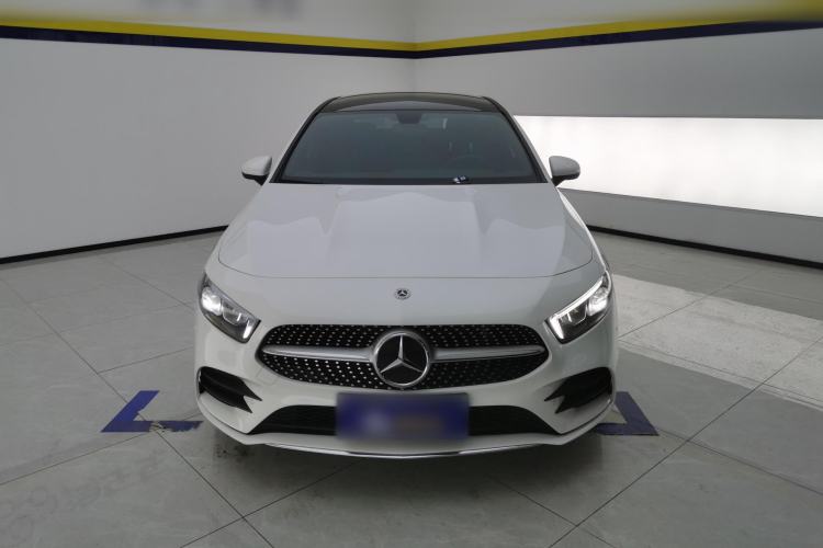 Used Mercedes-Benz A-Class 2022 Second Facelift A 200 L Sport Sedan Fashion Version
