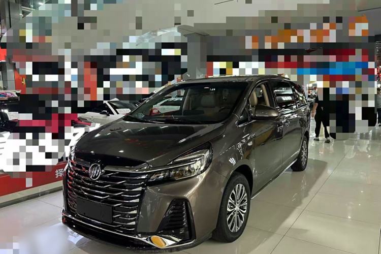 Used Buick GL8 2023 Facelifted Land Cruiser Executive Luxury Version
