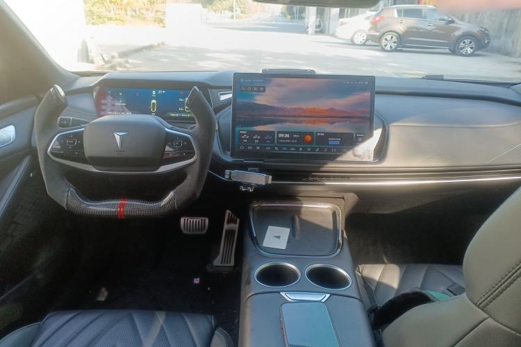 Used  SL03 2023 200Max Range-Extended Version
