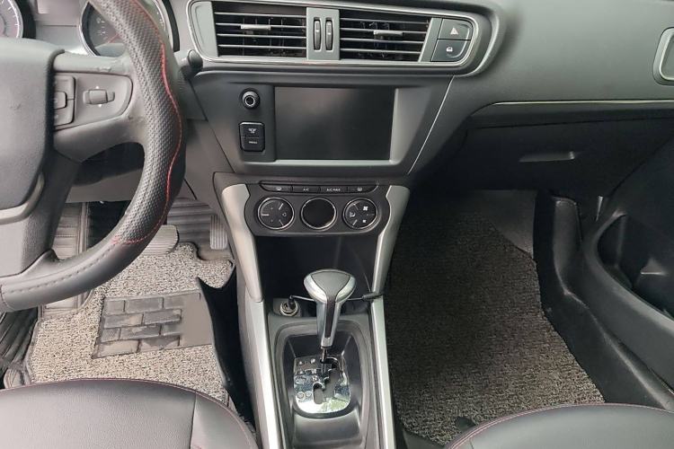 Used Citroen C3-XR 2015 1.6THP Automatic Pioneer Model
