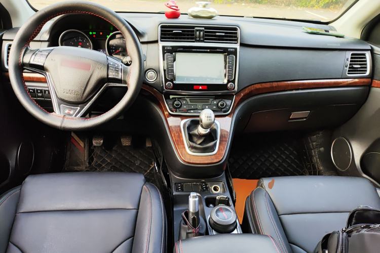 Used Haval H6 2015 Sport Edition 1.5T Manual Two-Wheel Drive Elite Model
