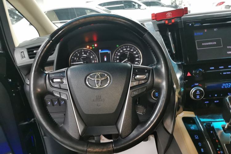 Used Toyota Alphard 2018 Revised Version 3.5L Premium Edition
