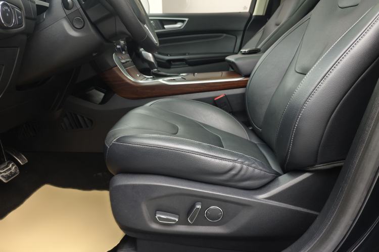 Used Ford Edge 2018 EcoBoost 245 Four-Wheel Drive Titanium 7-Seater
