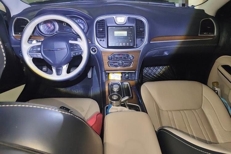 Used Chrysler 300C 2016 3.0L Supreme Edition
