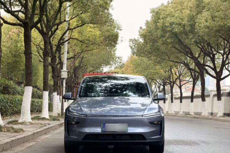 Used Tesla Model Y 2025 Rear-Wheel-Drive Version
