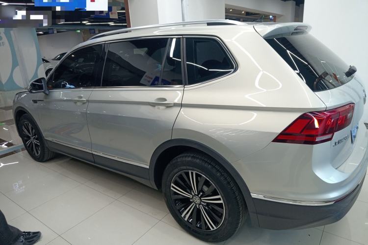 Used Volkswagen Tiguan L 2019 280TSI Automatic Two-Wheel Drive Panoramic Comfort Edition China VI Standard
