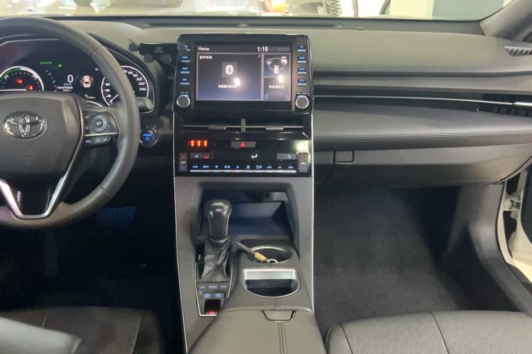 Used Toyota Avalon 2019 Dual-Engine 2.5L XLE Prestige Version China VI Standard