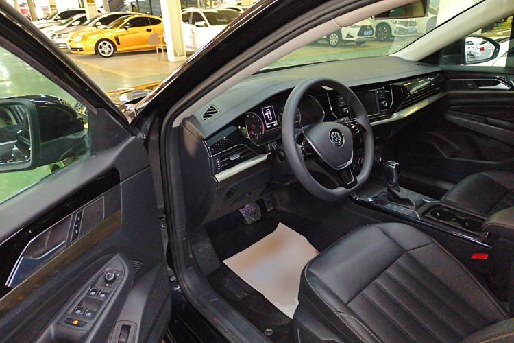 Used Volkswagen Passat 2019 280TSI Business Edition China VI
