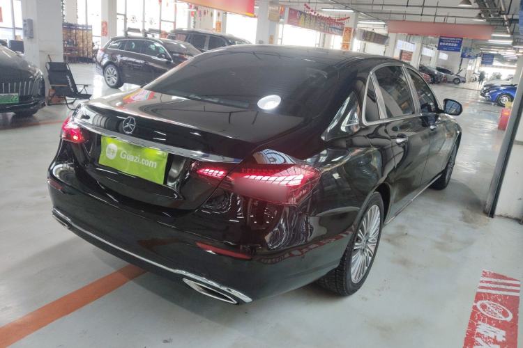 Used Mercedes-Benz E-Class 2022 Second Facelift E 300 L Fashion Edition
