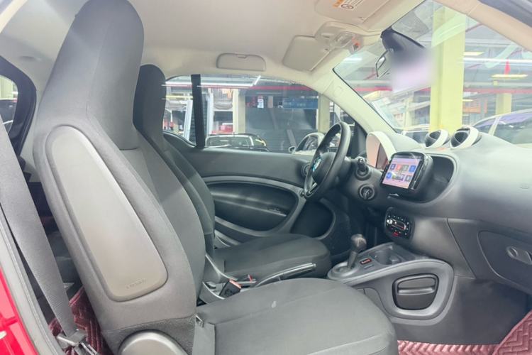 Used  fortwo 2018 1.0L 52kW Hardtop Dynamic Version China V