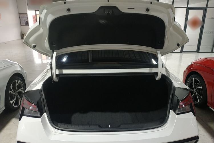 Used Hyundai Elantra 2023 1.5L CVT LUX Prestige Edition