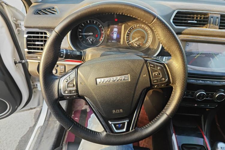 Used Haval H2 2017 Blue Label 1.5T Manual Two-Wheel Drive Luxury Model
