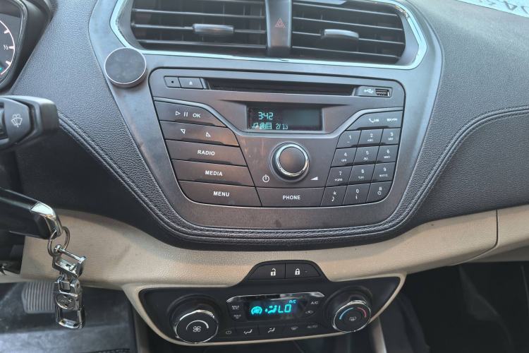 Used Ford Escort 2015 1.5L Automatic Fashion Model
